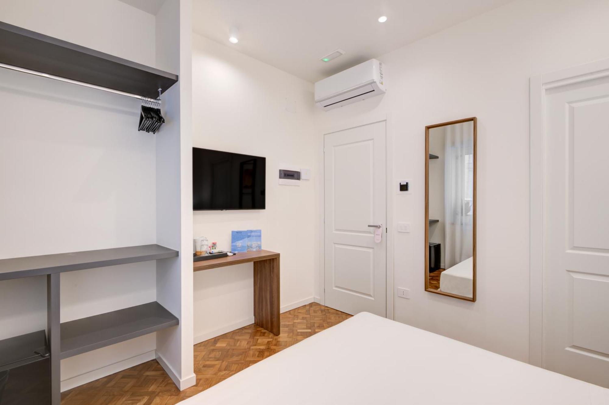 Well Suites - Piazza Dei Martiri Nápoles Exterior foto