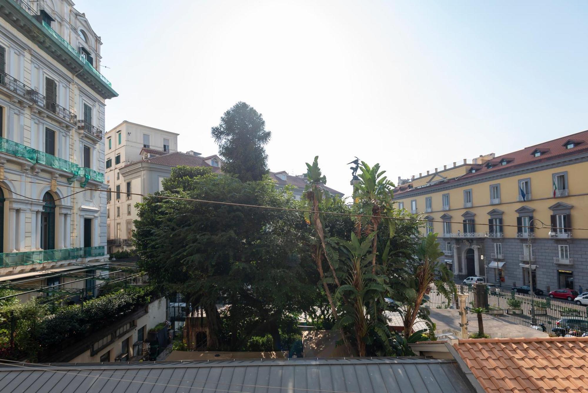 Well Suites - Piazza Dei Martiri Nápoles Exterior foto